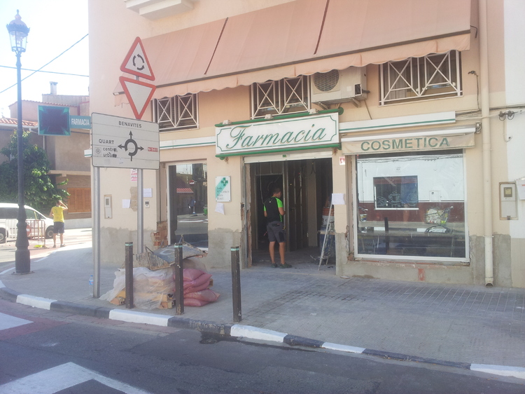 Farmacia en Quartell 9